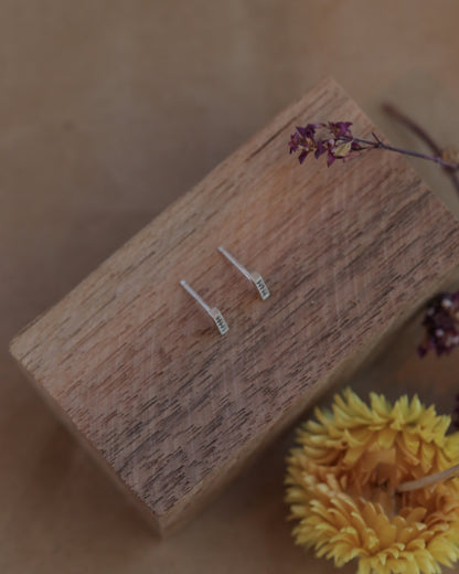 Micro Pavè Bar Studs